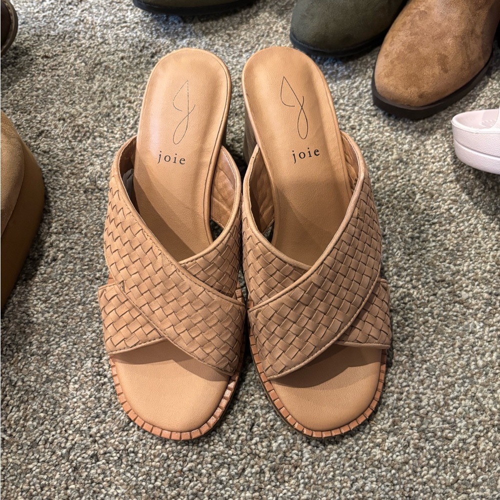 Joie Women's Tan Woven Sandals